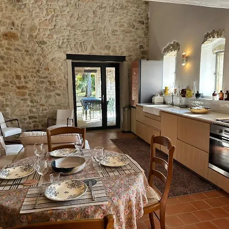 Maison Pure Style Provençale-jardin Clôturé-4 Pers Villa Collorgues