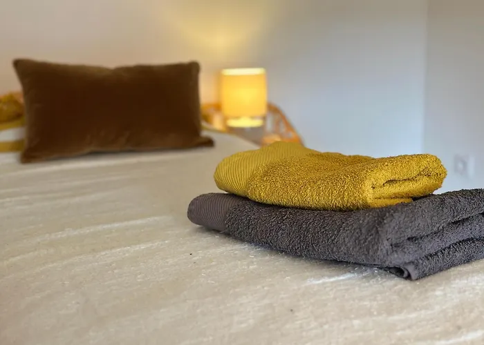 Maison Provencale-piscine-jardin Cloture-8 Pers Collorgues